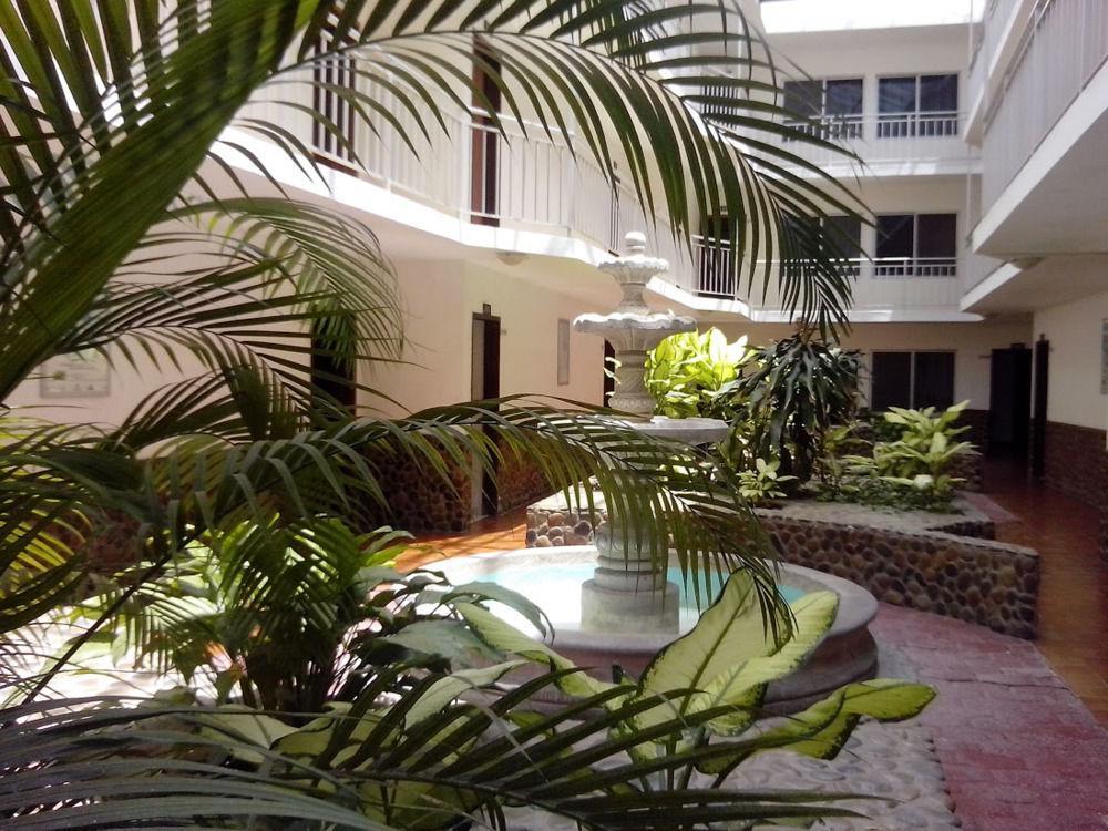Oyo Hotel Casa Blanca Martínez de La Torre Eksteriør billede