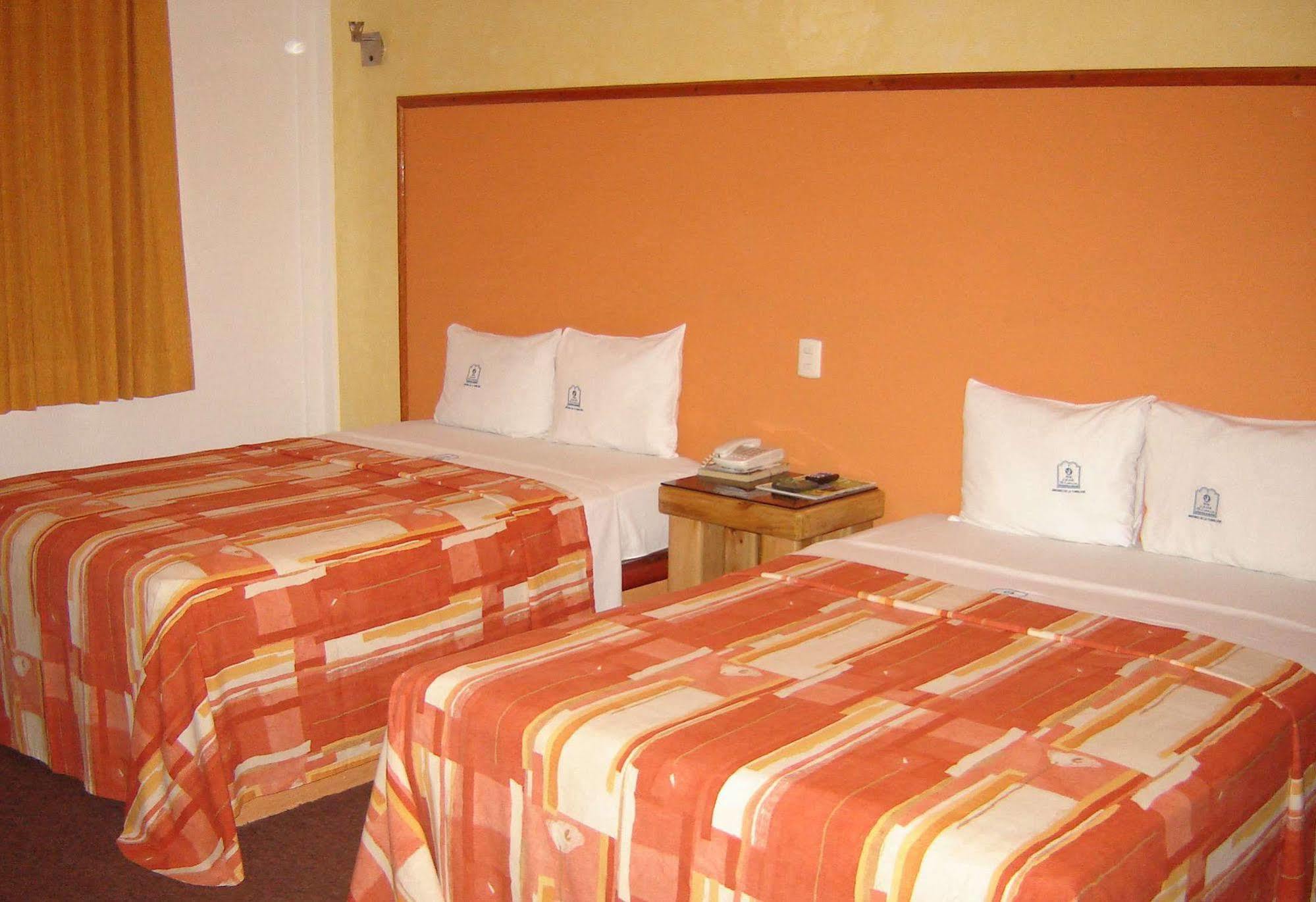 Oyo Hotel Casa Blanca Martínez de La Torre Eksteriør billede